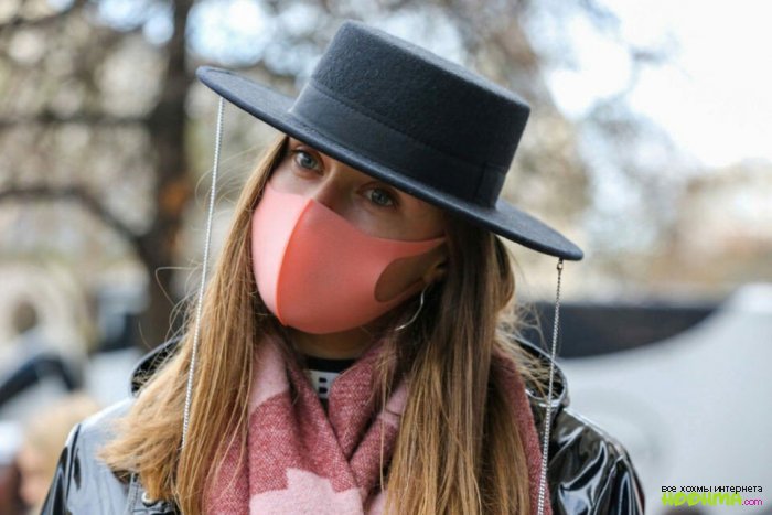 Красивые и модные маски на лицо